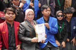 Mahasiswa Lumajang Gelar Aksi Damai, Suarakan Aspirasi Soal Revisi UU TNI