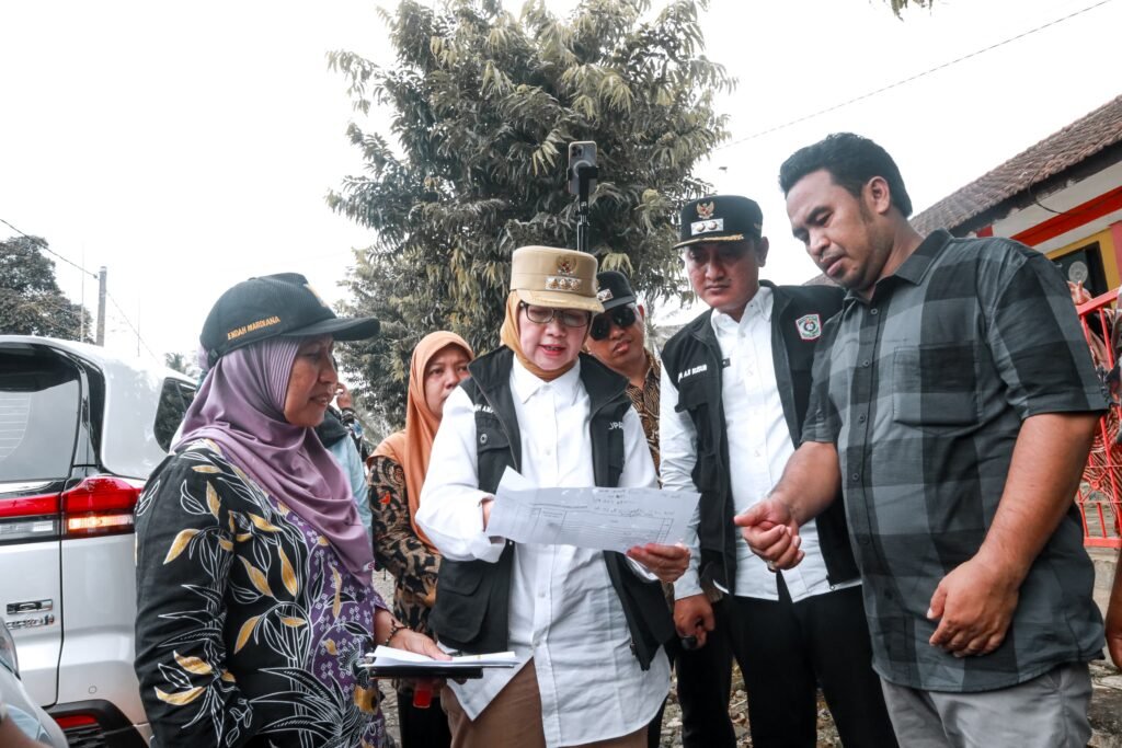 Pemkab Lumajang Perbaiki Jalan Rusak dari Efisiensi Anggaran