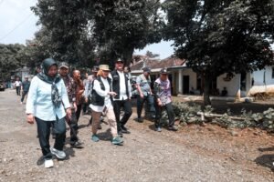 Bupati Lumajang dan Wakil Bupati Sisir 11 Titik Jalan Rusak, Perbaikan Dimulai Akhir Juni