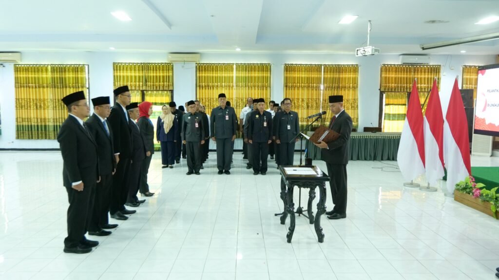 Sekda Lumajang Lantik Lima Pejabat Fungsional, Soroti Profesionalitas