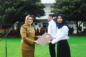 Resmi Jadi Abdi Negara! 100 CPNS Lumajang 2024 Terima SK