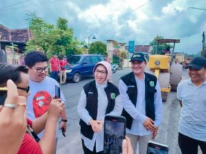 Bupati dan Wabup Lumajang Tinjau Jalan Rusak di Candipuro, Tempeh, dan Kunir