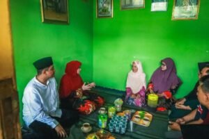 Satumi, Jemaah Haji Tertua asal Lumajang, Berangkat ke Tanah Suci dari Kupas Pisang