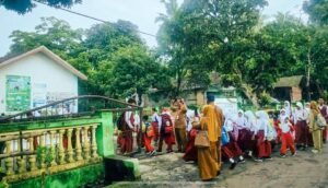 SDN Kudus 02 Kembali Dibuka, Semangat Belajar Anak-Anak Menyala Lagi