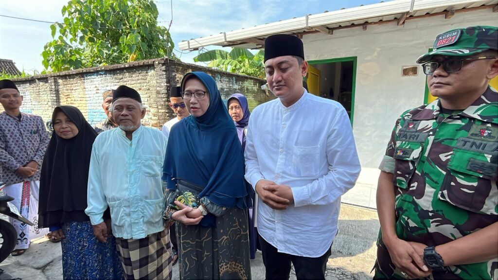47 Tahun Menabung, Tukang Becak di Lumajang Ini Akhirnya Berangkat Haji di Usia 75