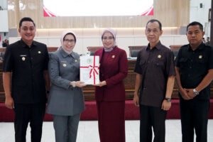 Bupati Lumajang Dukung Penuh Raperda Fasilitasi Pengembangan Pesantren