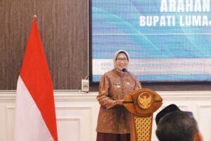 Bunda Indah: Tak Ada Anak Lumajang yang Boleh Tertinggal dari Sekolah!