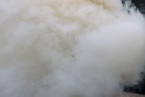 Penanganan Jika Terkena Gas Air Mata, Catat!