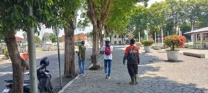 Alun-alun Lumajang Direvitalisasi, Aktivitas Warga Tetap Berjalan
