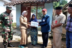 Bupati Lumajang Dorong Gerakan Sosial Gotong Royong Tangani Rumah Tidak Layak Huni