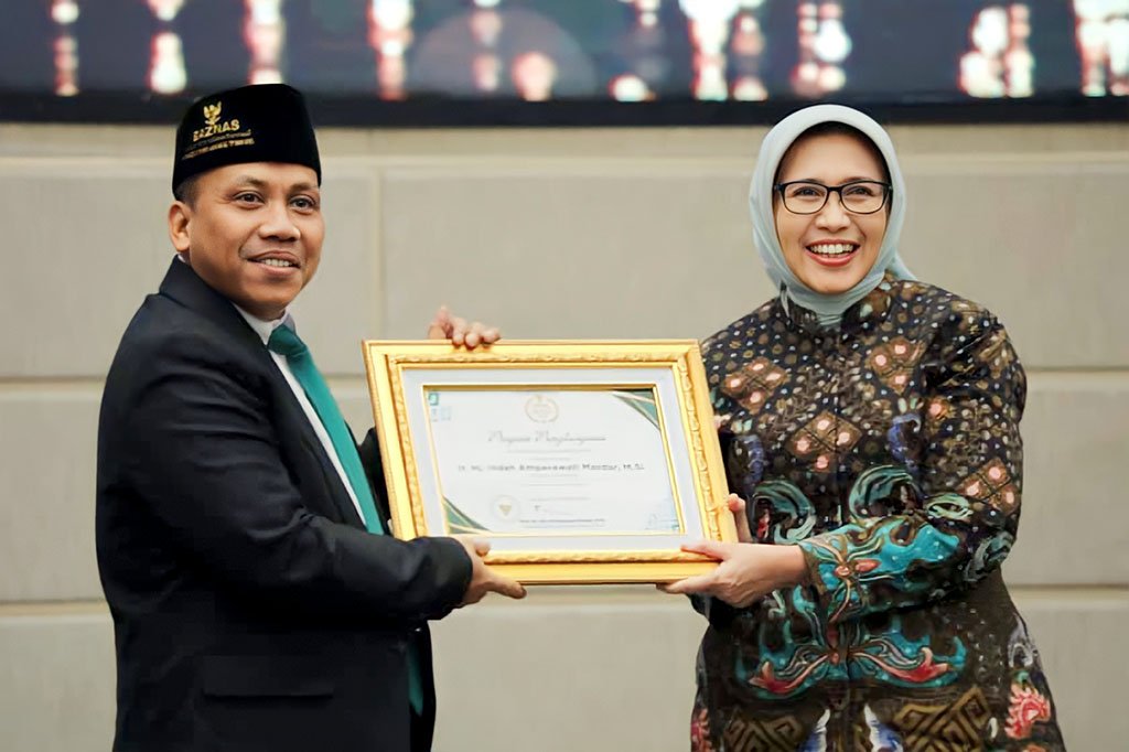 Bupati Lumajang Raih Penghargaan BAZNAS Jatim Awards 2025 atas Dedikasi dalam Pembinaan Zakat