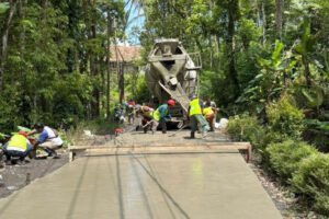 Kucurkan Rp1,8 Miliar, Pemkab Lumajang Jawab Keluhan Warga dan Genjot Ekonomi Desa Poncosumo