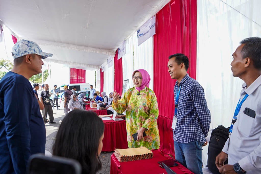 Lumajang Jadikan SDM sebagai Poros Pembangunan Ekonomi Lewat Job Fair 2025