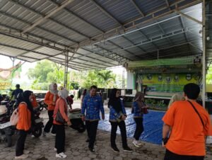 DLH Lumajang Soroti Pengelolaan Sampah di Wisata Religi Sumur Habib Soleh