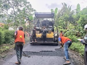 Jalan Rusak Jadi Mulus, Warga Ranubedali Lumajang Akhirnya Rasakan Nyaman ke Pasar dan Sekolah