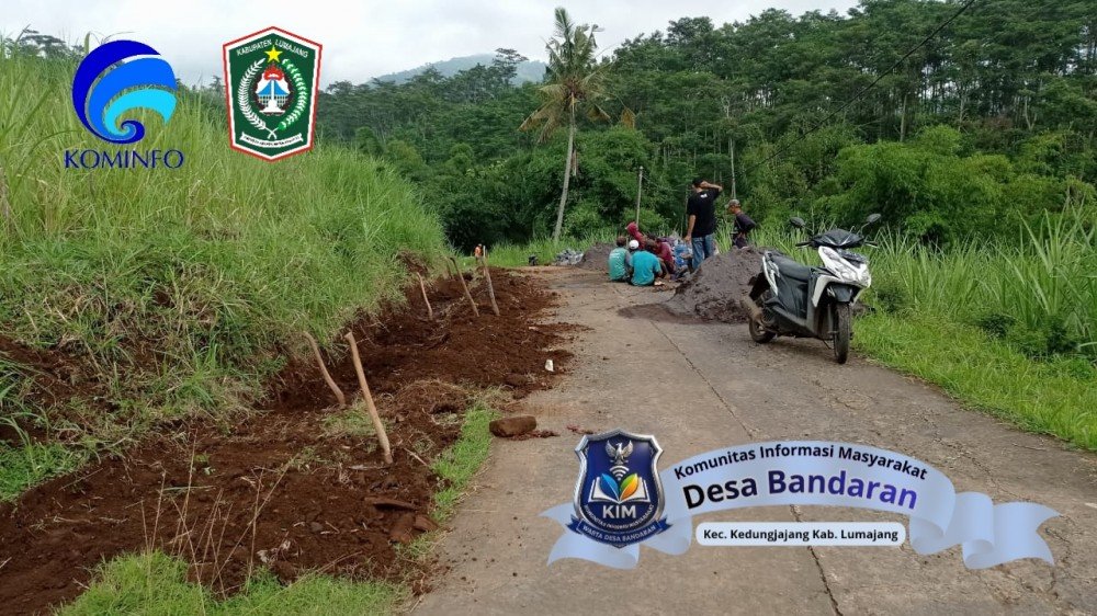 Atasi Genangan Air, Pemdes Bandaran Bangun Drainase di Dusun Antrukan