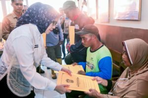 Pemkab Lumajang Salurkan Dana Tunggu Hunian untuk Penyintas Erupsi Semeru