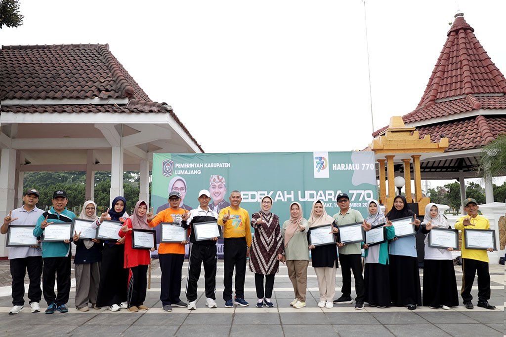 Tanam Pohon di Alun-Alun, Pemkab Lumajang Ajak Warga Peduli Kualitas Udara