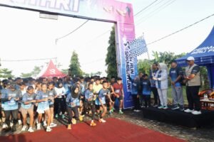 Bupati Lumajang Lepas Fun Run Sakmblayune Permata Biru Fest 2026