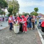 Kerja Bakti CFD Lumajang Perkuat Peran Alun-Alun sebagai Wajah Daerah dan Ruang Ekonomi Rakyat