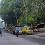Dishub Lumajang Siagakan Petugas di Pos Jatian, Tertibkan Truk Pasir yang Melanggar Jam Operasional