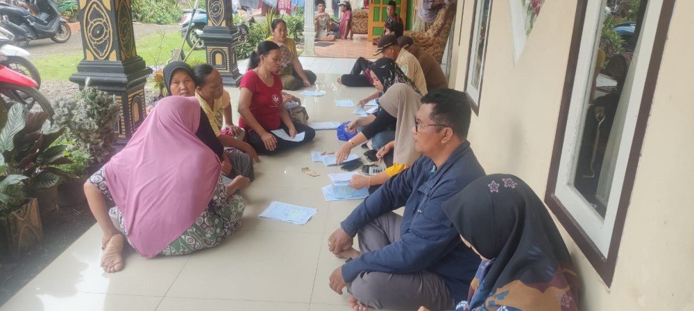 Pemdes Sawaran Kulon dan BPRD Lumajang Jemput Bola Penarikan PBB-P2, Warga Diimbau Taat Pajak