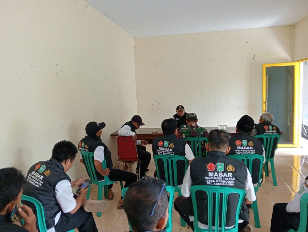 Pemdes Grobogan dan Babinsa Matangkan Persiapan Santunan Anak Yatim, Fokus pada Data dan Keamanan