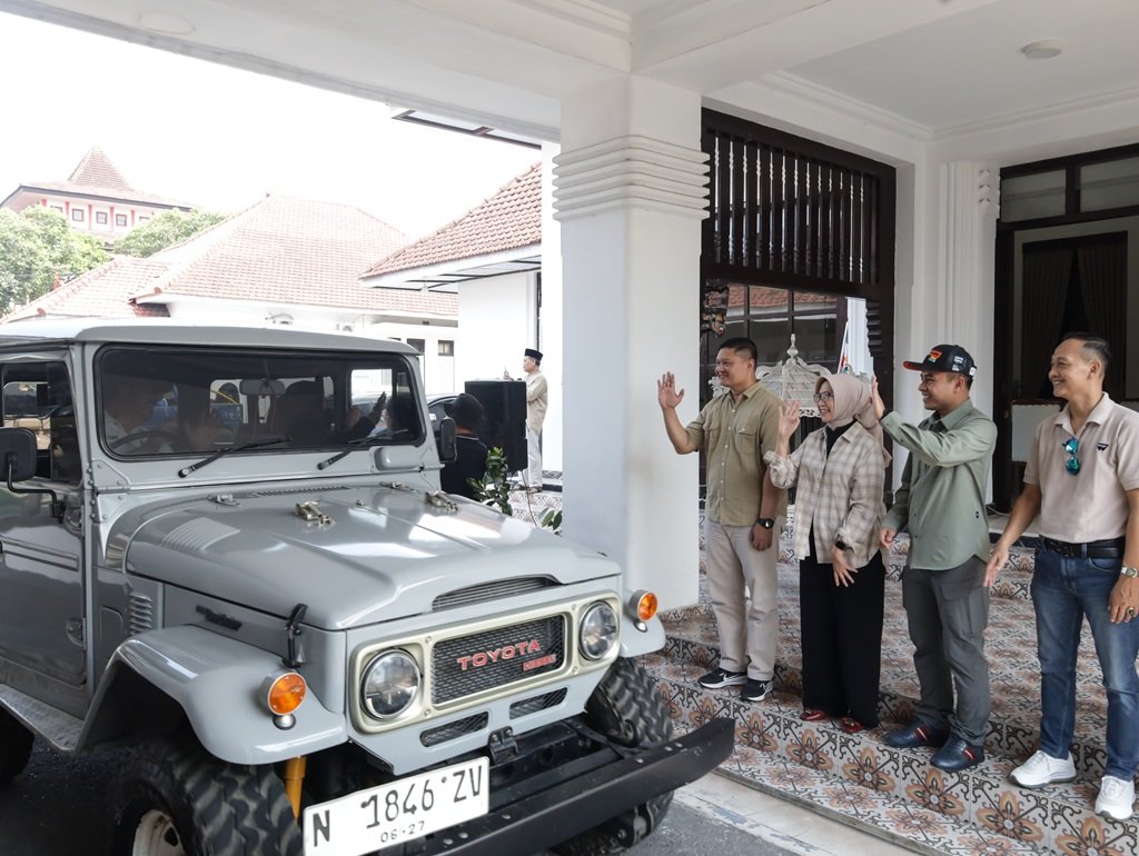 Bupati Lumajang Lepas Kegiatan Bakti Sosial dan NgabubuJEEP di Gunung Ringgit