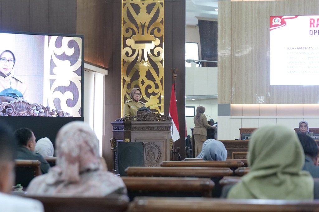 DPRD Lumajang Serahkan Rekomendasi LKPJ 2025, Jadi Dasar Perbaikan Kebijakan Daerah