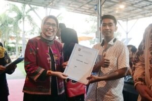 Pemkab Lumajang Dorong Kolaborasi Pengusaha Stockpile dan Penambang Manual