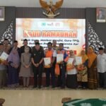 Pemkab Lumajang dan LAZISMU Berikan Kado Ramadan untuk Guru Honorer, Marbot, dan Relawan