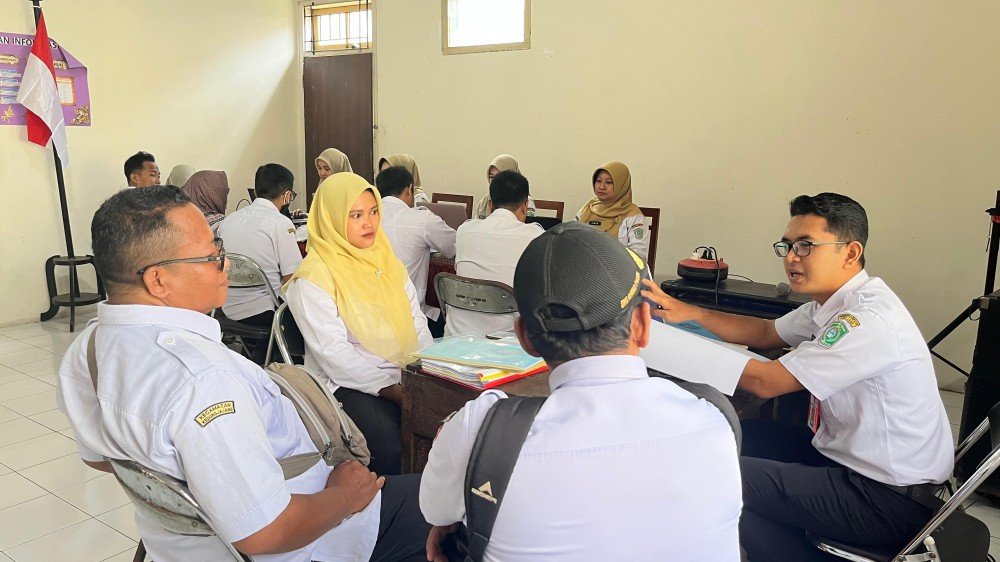 Perangkat Desa Krasak Ikuti Monev EPDESKEL di Kedungjajang, Perkuat Akurasi Data Perkembangan Desa