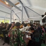 Bulog Rapel Bantuan Pangan di Sumberwuluh Lumajang, 1.425 Keluarga Dapat Beras 20 Kg dan Minyak 4 Liter