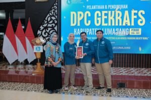 Bupati Lumajang Indah Amperawati meminta GEKRAFS membangun sistem terpadu yang menyatukan pelaku kreatif, komunitas, dan pasar guna dongkrak ekonomi daerah.