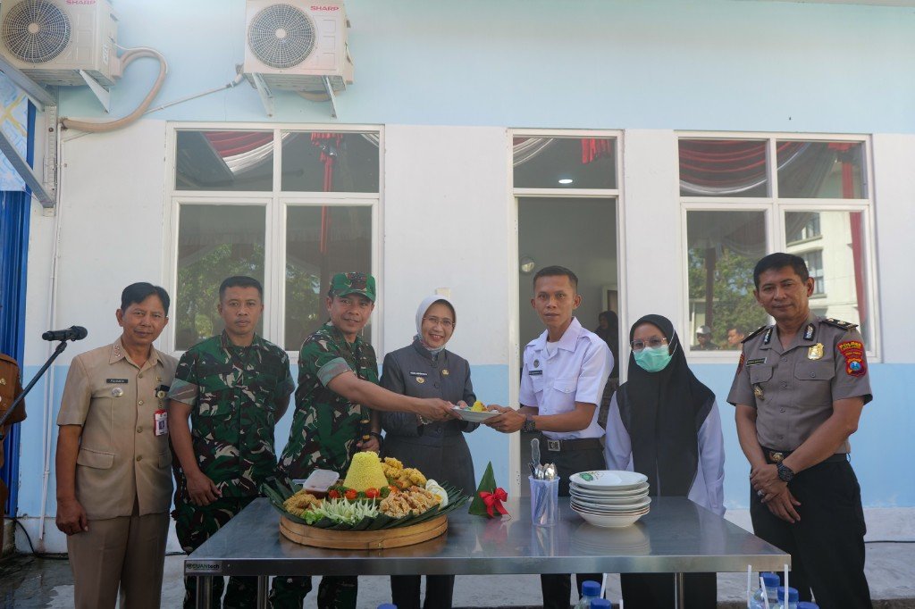 Pemkab Lumajang Resmikan SPPG Kepuharjo di Batalyon 527 untuk Penuhi Gizi Anak
