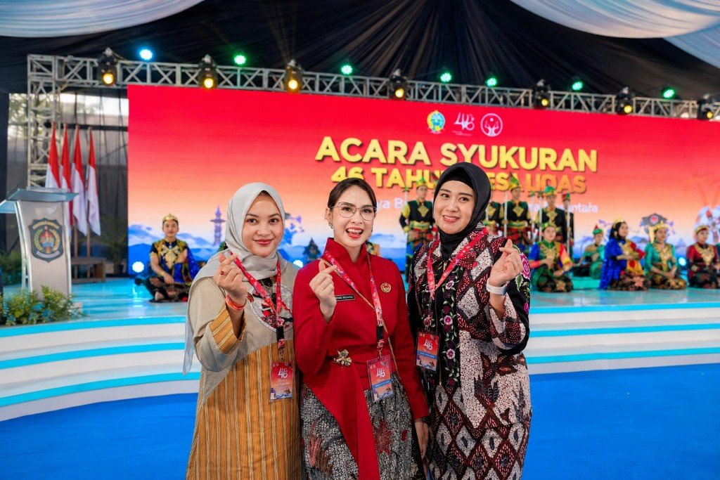 Hadiri HUT Dekranas di Makassar, Ketua Dekranasda Lumajang Dorong UMKM Naik Kelas Lewat Digitalisasi