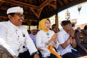 Hadiri Penutupan Piodalan Pura Senduro, Bupati Lumajang Tegaskan Komitmen Kebebasan Beribadah