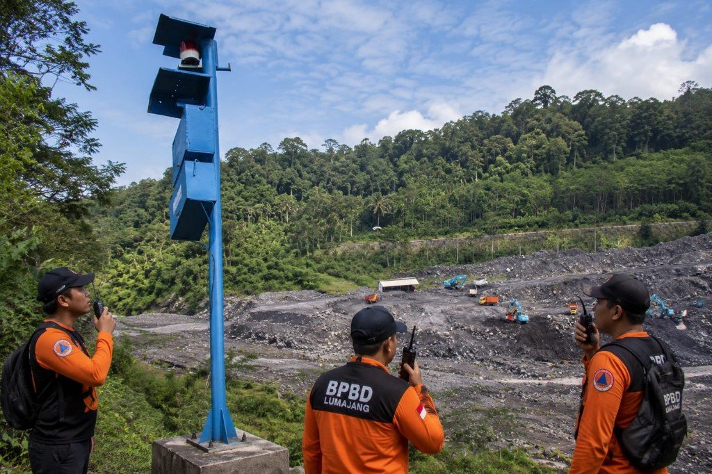 Adopsi Kecerdasan Buatan, BPBD Lumajang Modifikasi EWS Gunung Semeru Berbasis Deteksi Getaran