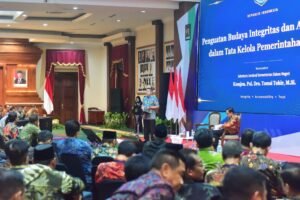 Di Forum Grahadi, Bupati Bunda Indah Komitmen Perkuat Integritas dan Tata Kelola Pemkab Lumajang