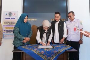 Gunakan Dana Desa Rp110 Juta, Perpustakaan Harapan Bunda Yosowilangun Kidul Resmi Diresmikan Bupati