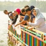Pulihkan Ekosistem dan Dukung Budidaya, Bupati Bunda Indah Tebar 100 Ribu Benih Ikan di Ranu Klakah