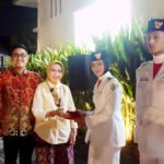 Tuntas Emban Tugas Pengibaran HUT ke-81 RI, Bunda Indah Puji Performa Sempurna Paskibraka Lumajang