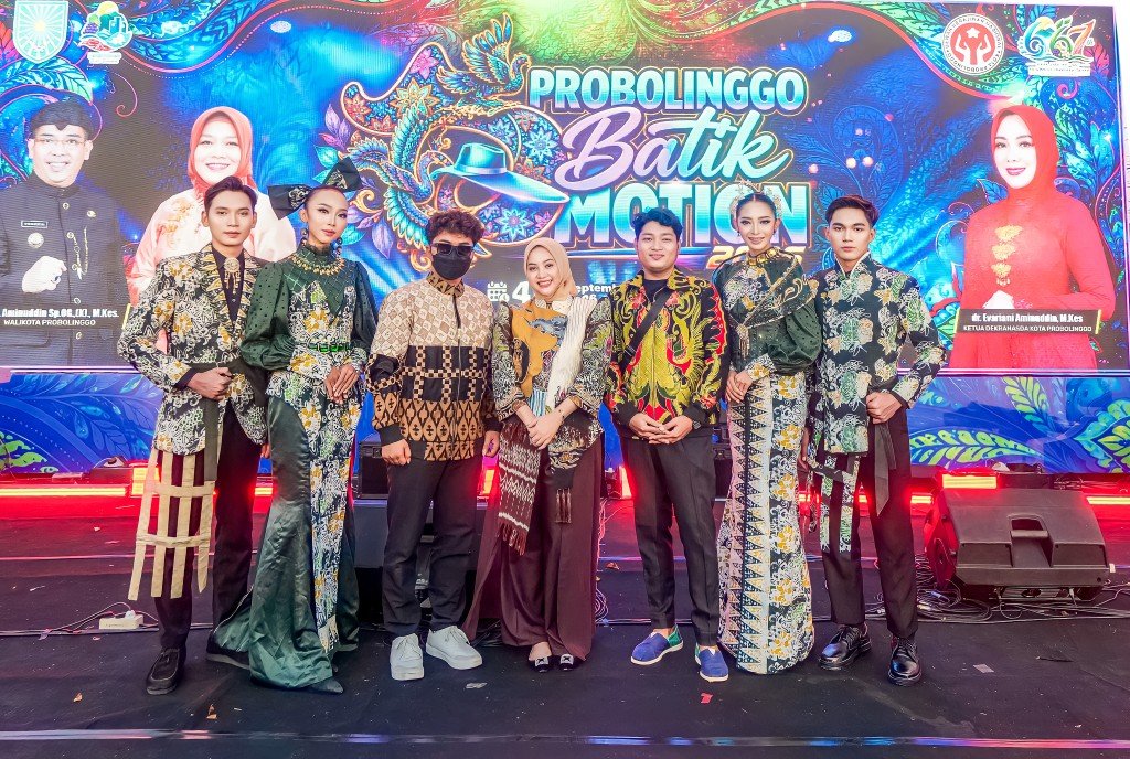 Unjuk Gigi di Batik in Motion 2026, Pesona Batik Rangsang Lumajang Pukau Panggung Fesyen Jatim