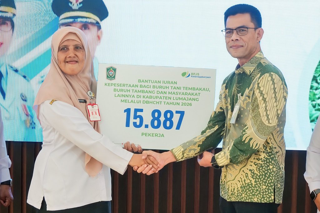 15.887 Pekerja Lumajang Dapat Perlindungan Jaminan Sosial dari DBHCHT 2026