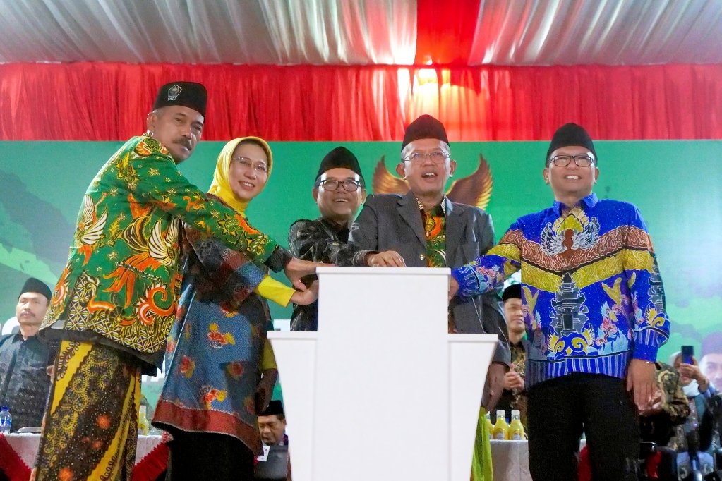 Lumajang Jadi Tuan Rumah PORSADIN VII Jatim, Ribuan Santri Berlaga di Stadion Semeru
