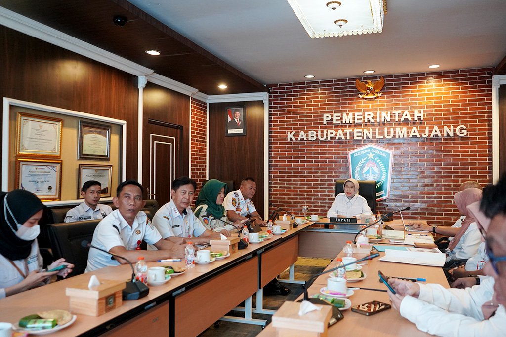 Pedestrian Jalan PB Sudirman Lumajang Ditargetkan Rampung Awal Desember 2026